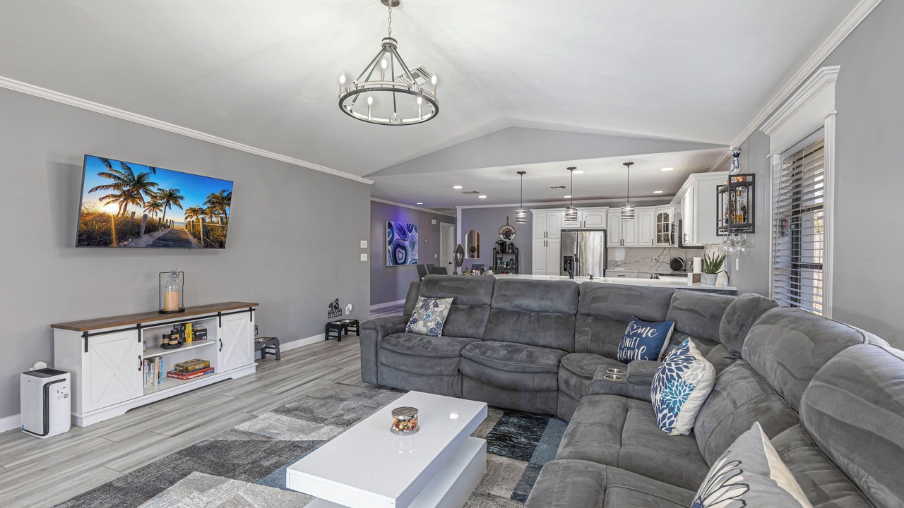 Photo of Livingroom in Naples Park
