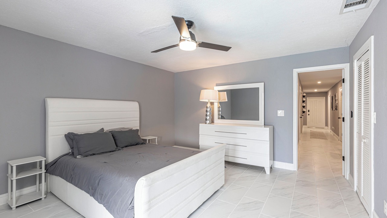 Photo of Bedroom in Naples Park