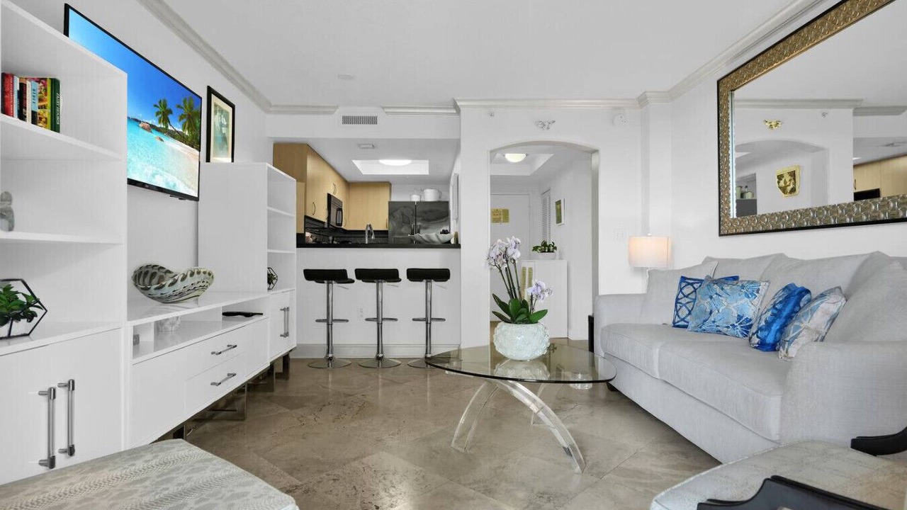 Photo of Livingroom in Coconut Grove