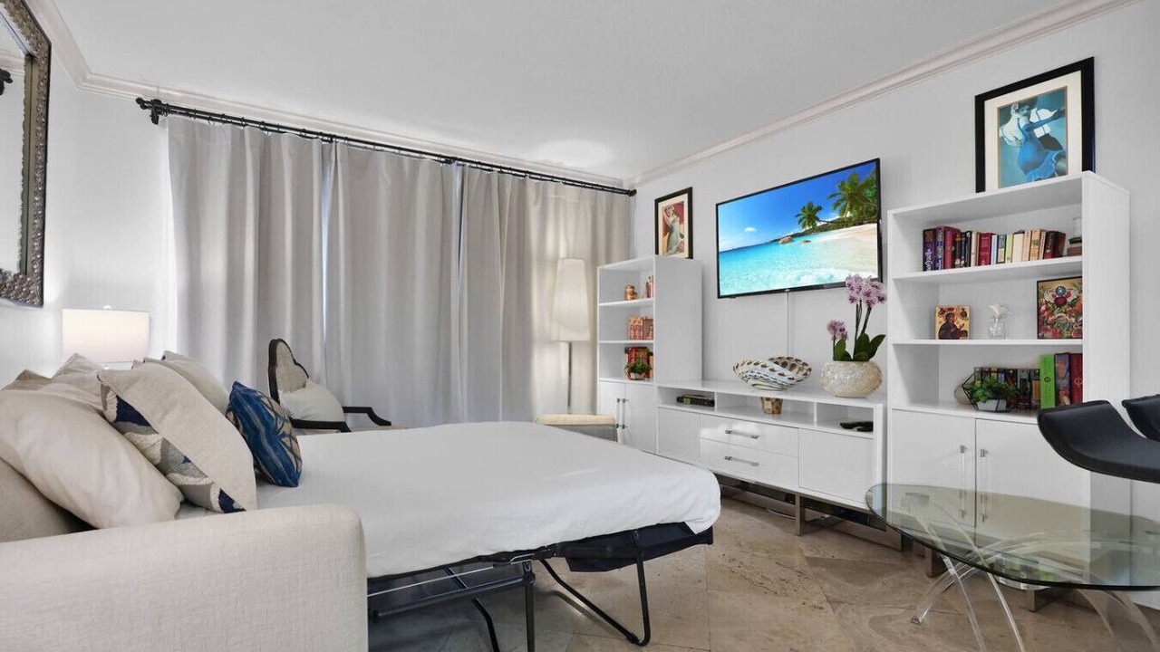 Photo of Bedroom in Coconut Grove