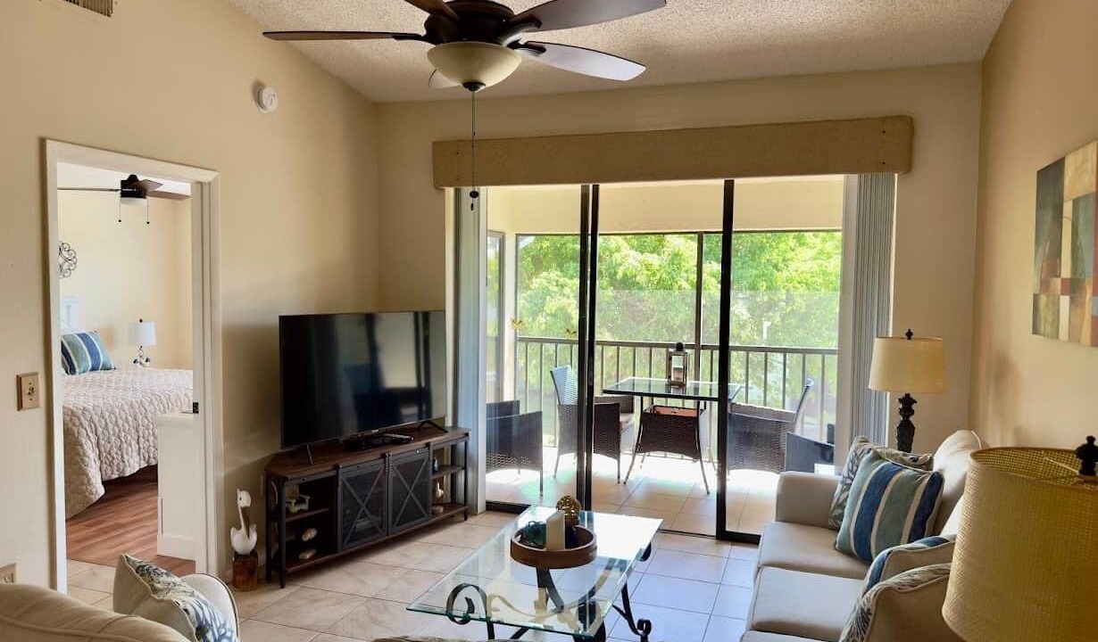 Photo of Livingroom in Trailer Estates
