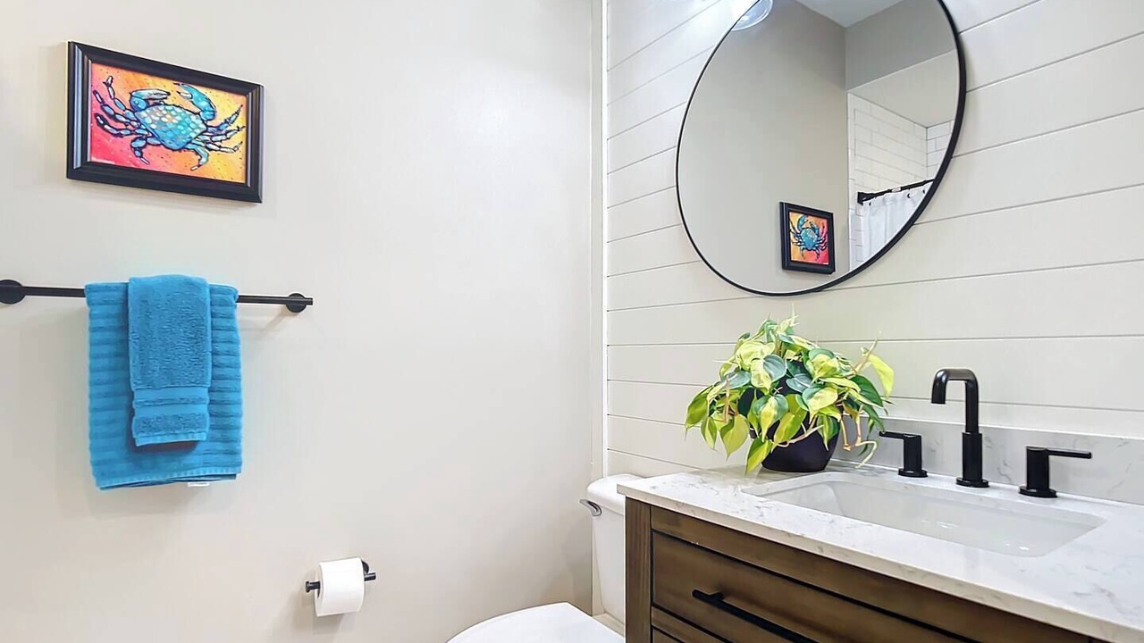 Photo of Bathroom in Tropical Cove