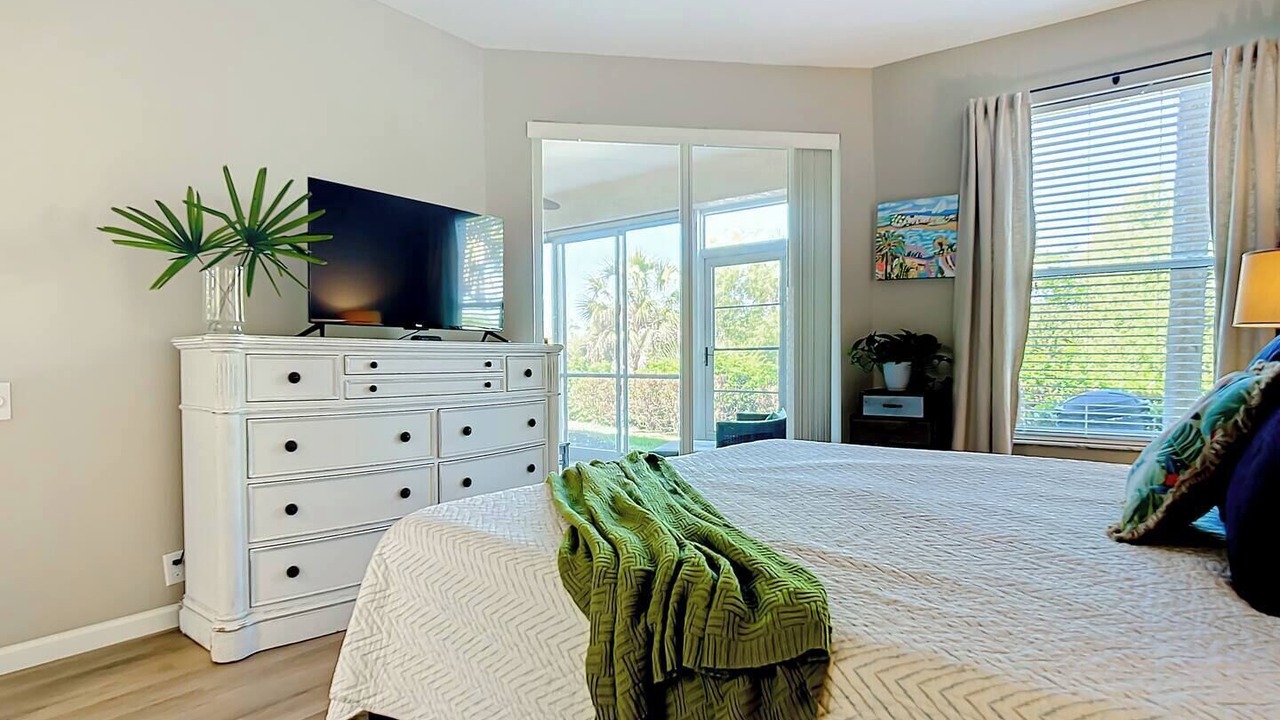 Photo of Bedroom in Tropical Cove