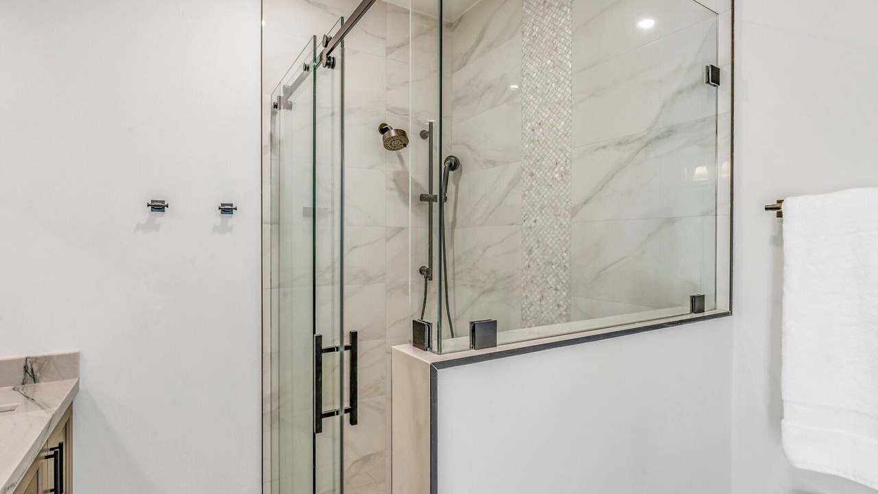 Photo of Bathroom in Marathon