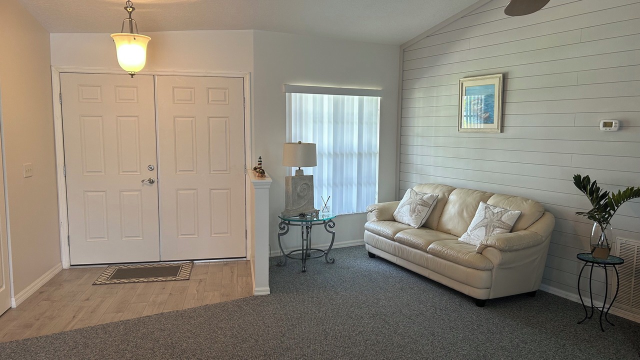 Photo of Livingroom in Melbourne Beach