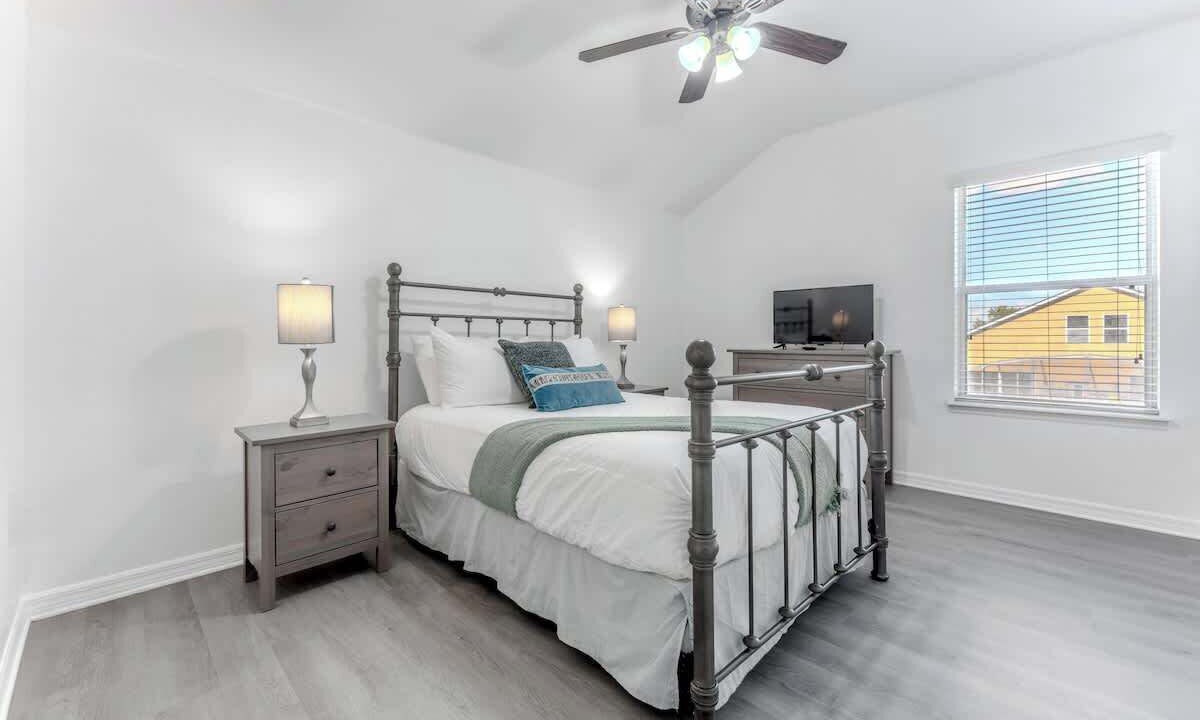 Photo of Bedroom in Davenport