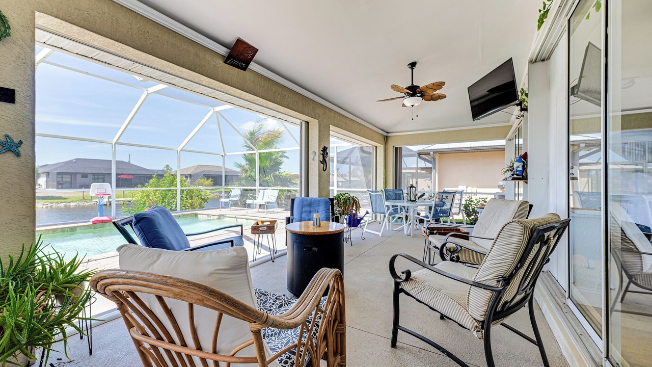 Photo of Livingroom in South Gulf Cove
