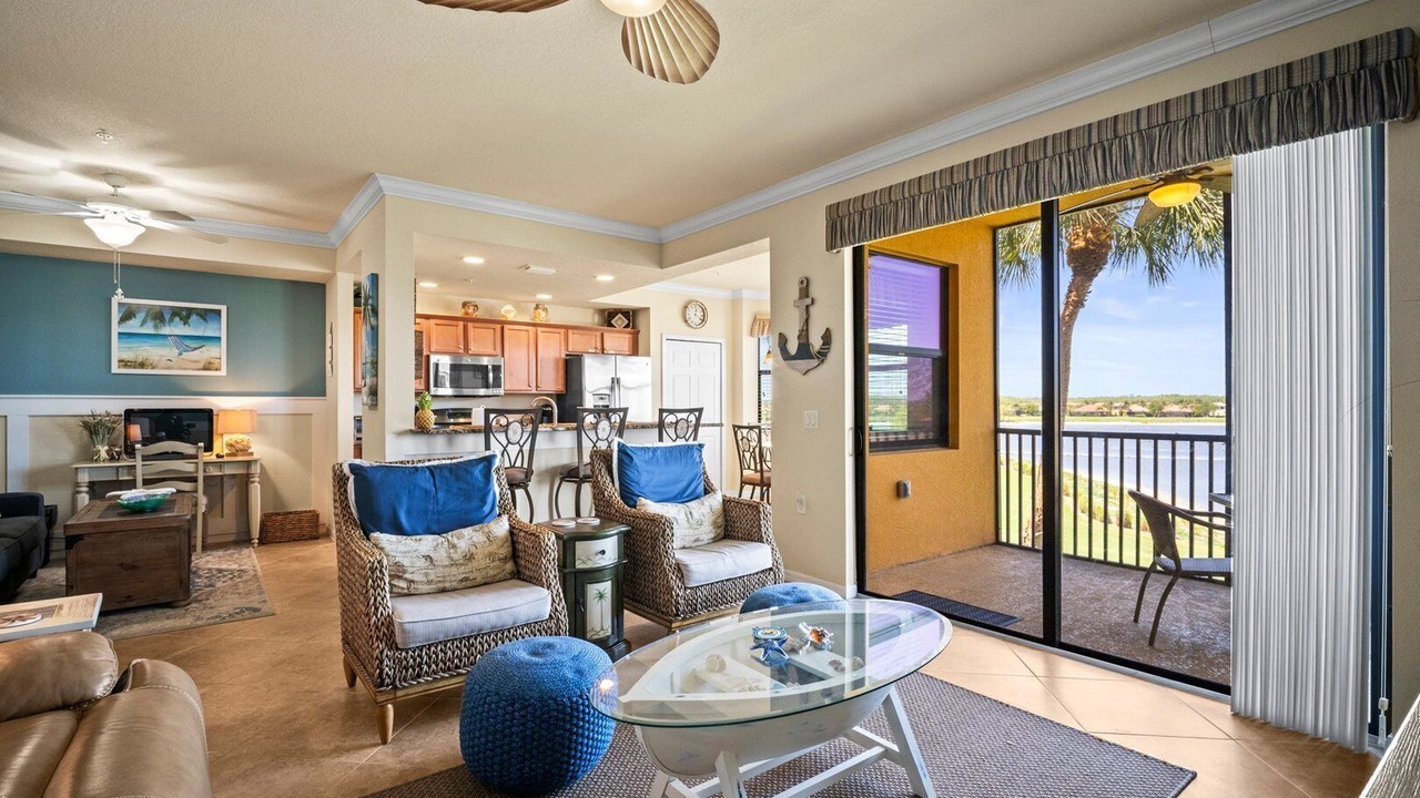 Photo of Livingroom in Naples