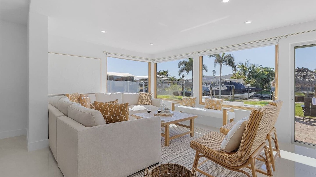 Photo of Bedroom in Yacht Club