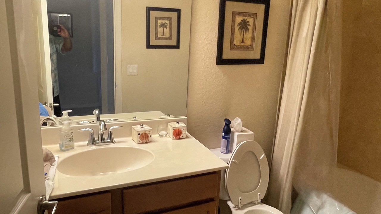Photo of Bathroom in Naples