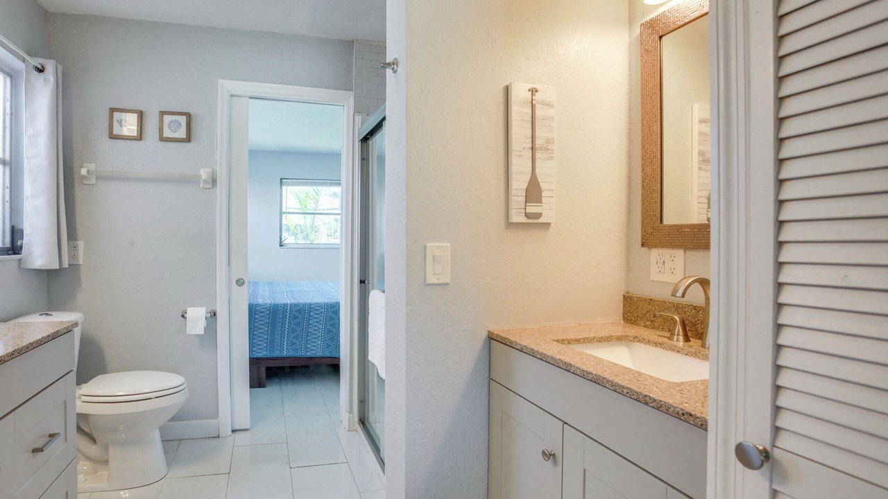 Photo of Bathroom in Yacht Club