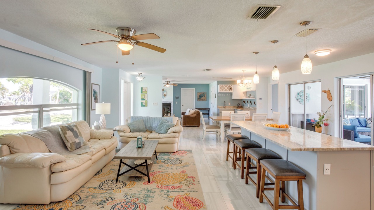 Photo of Bedroom in Yacht Club