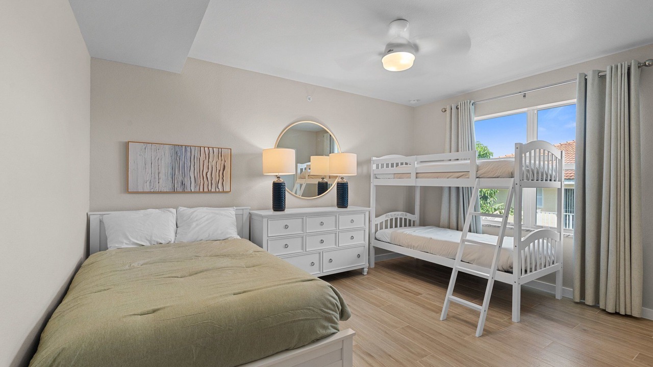 Photo of Bedroom in Yacht Club
