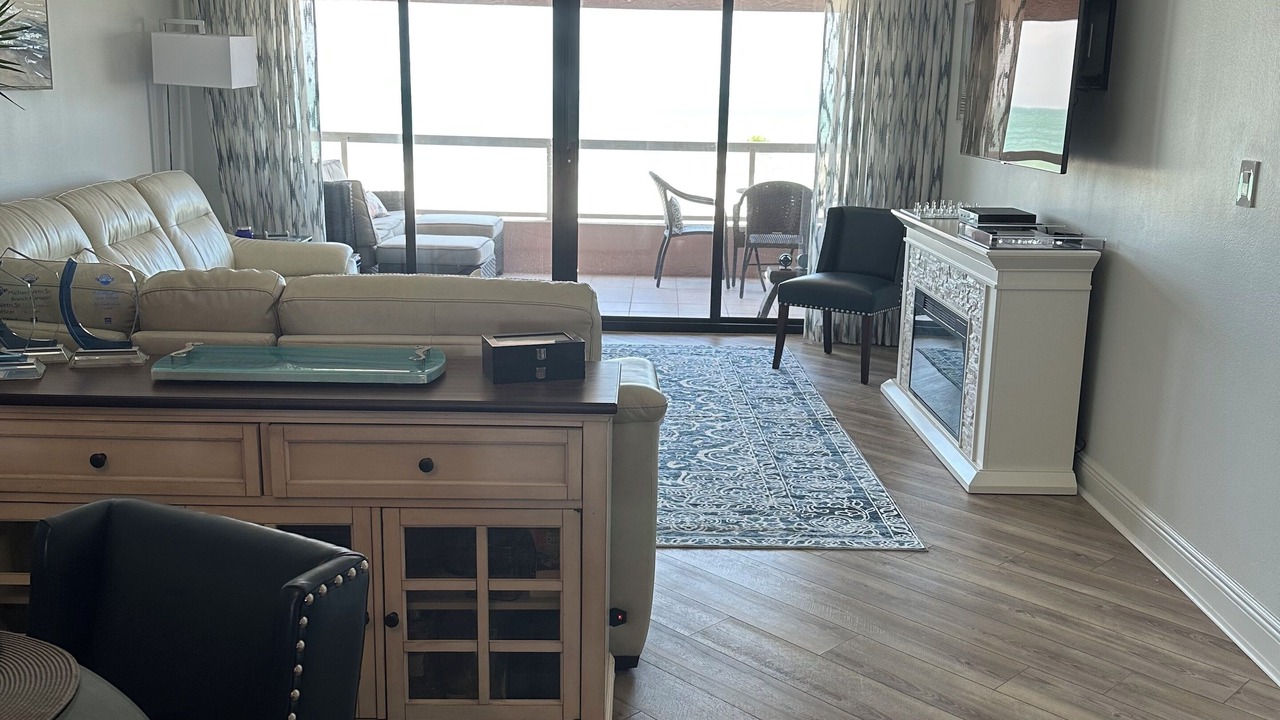 Photo of Livingroom in Sand Key