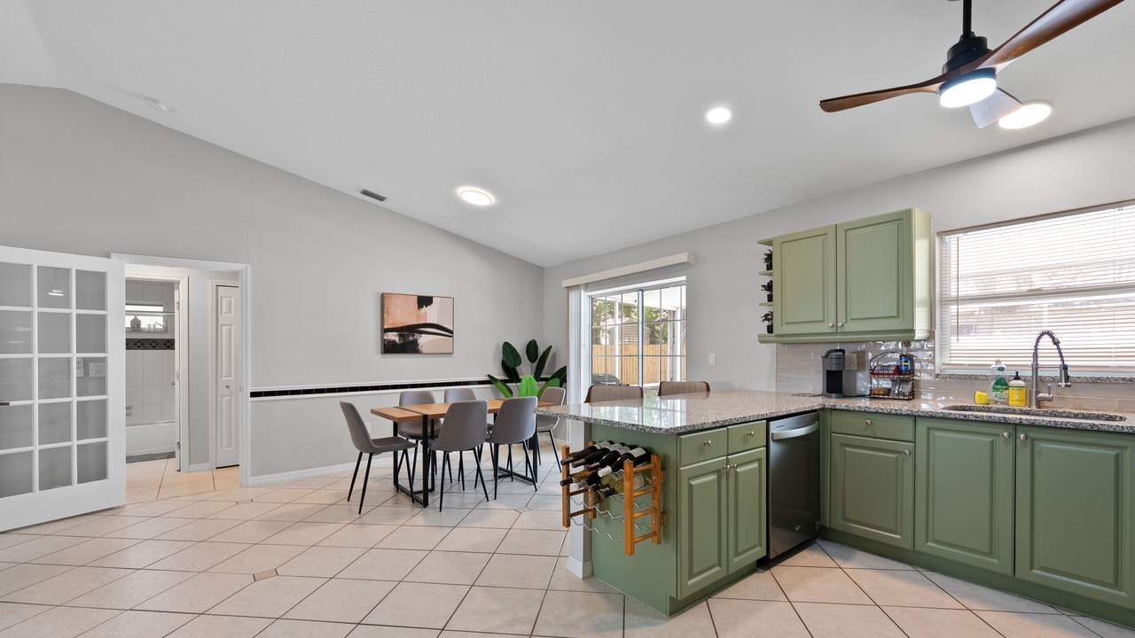 Photo of Kitchen in Lake Sarasota