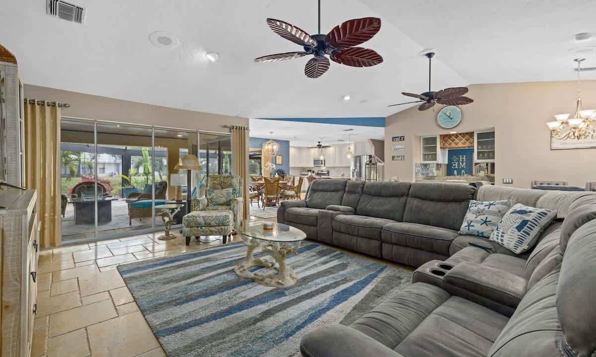 Photo of Livingroom in Plantation