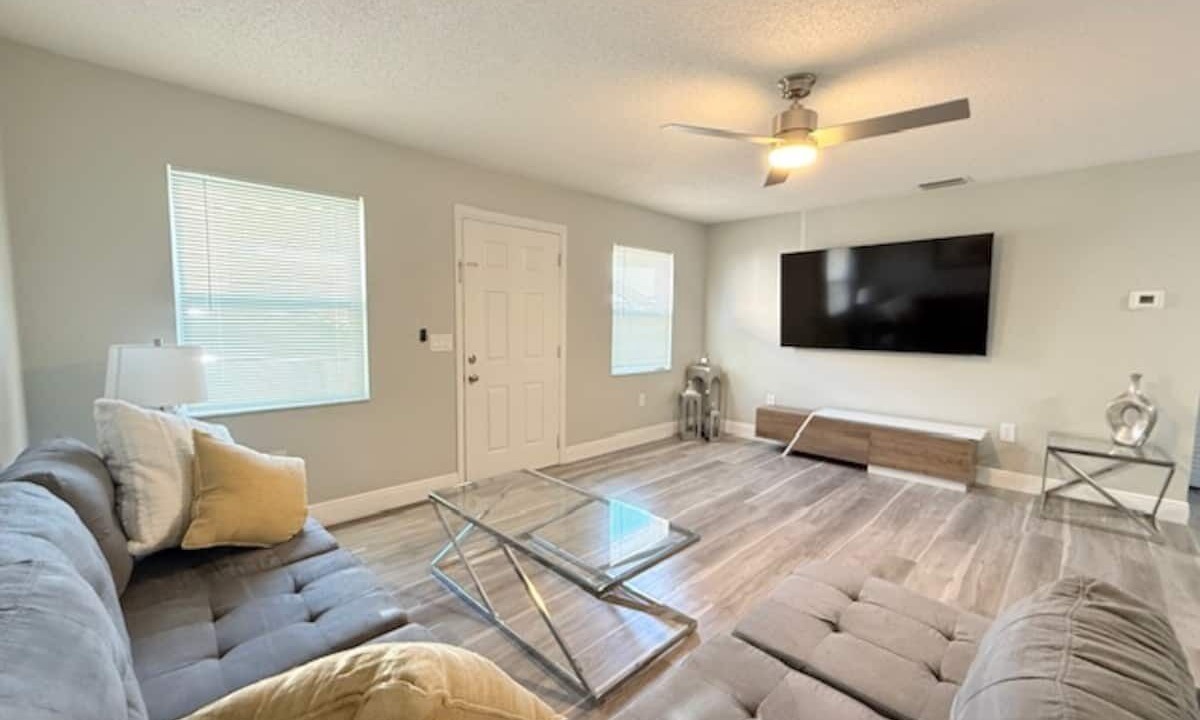 Photo of Livingroom in Winter Haven