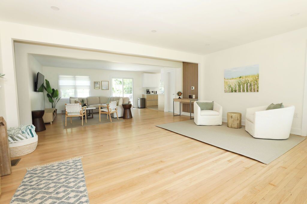 Photo of Livingroom in Long Branch