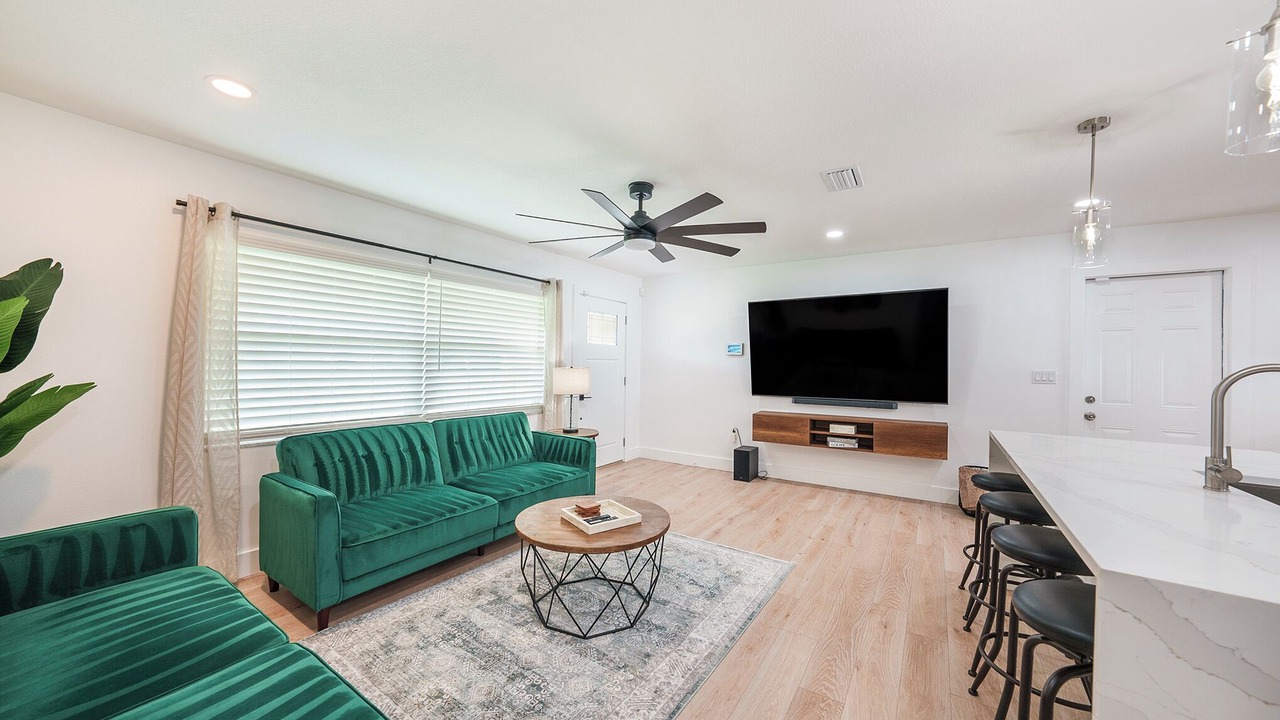 Photo of Livingroom in Greater Pinellas Point