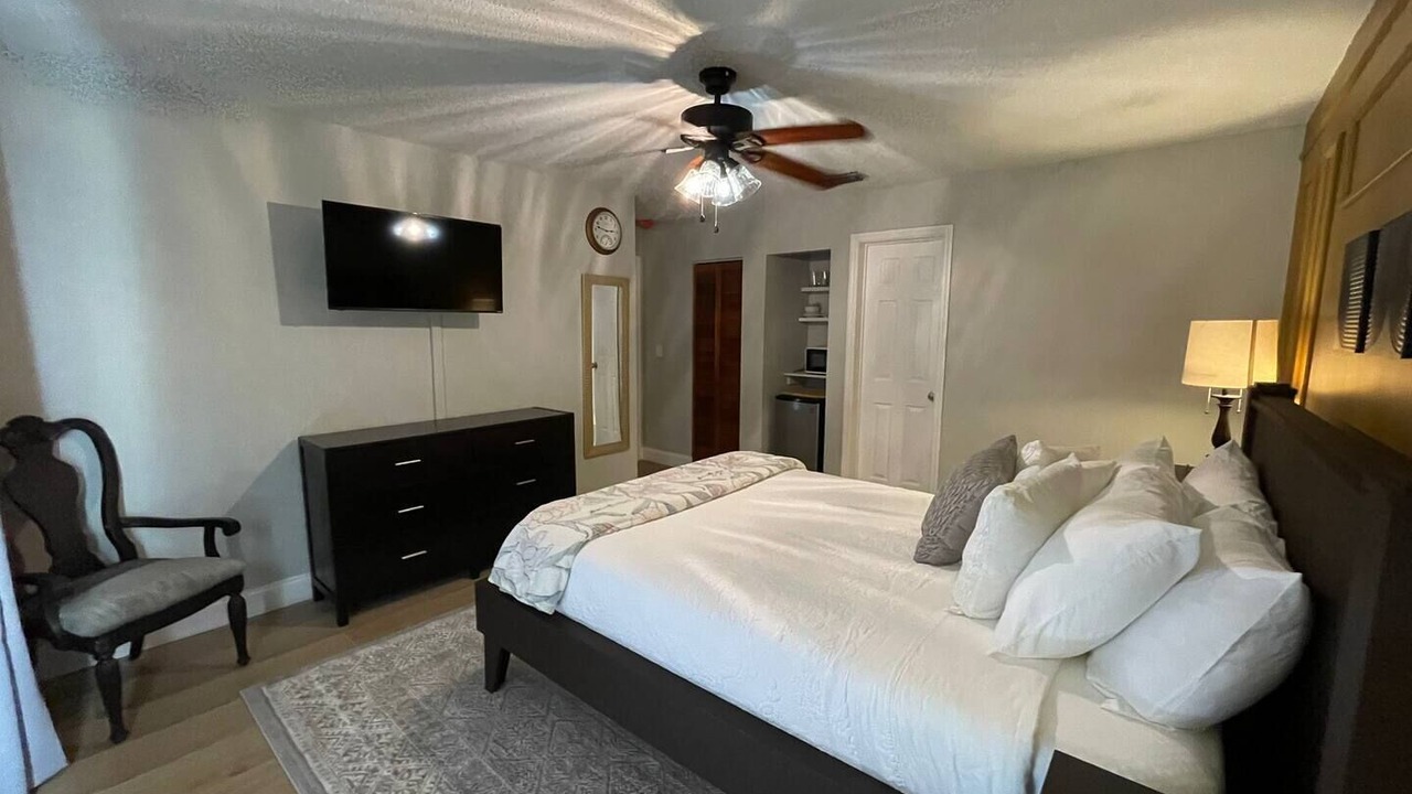 Photo of Bedroom in Interchange Square