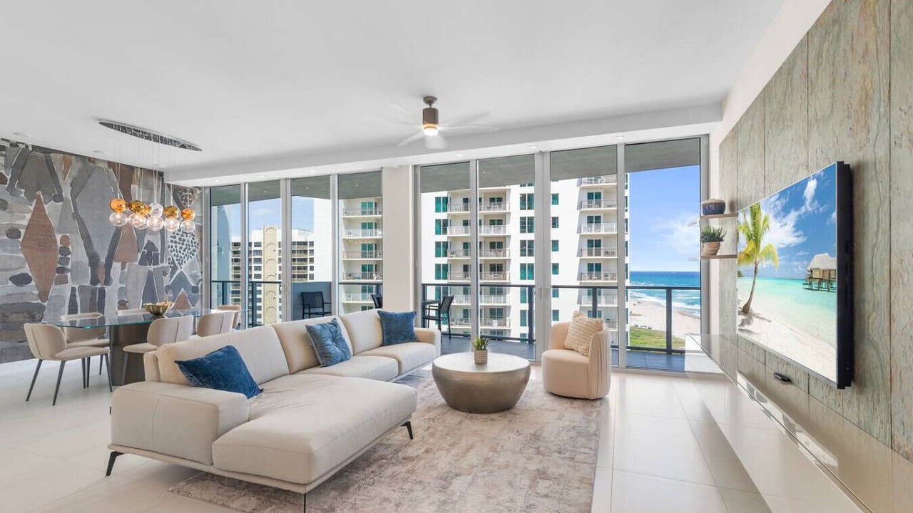 Photo of Livingroom in Singer Island