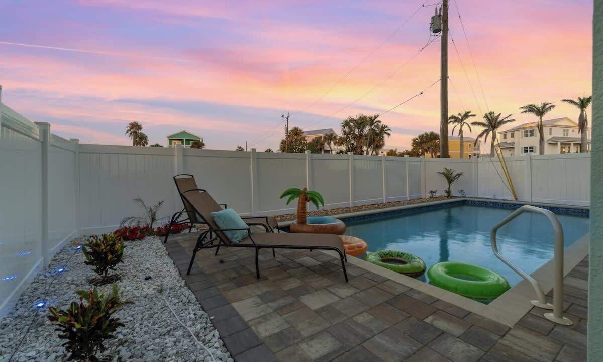 Photo of Outdoor in Mid Island