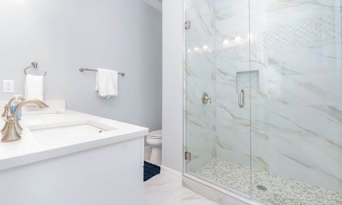 Photo of Bathroom in Mid Island