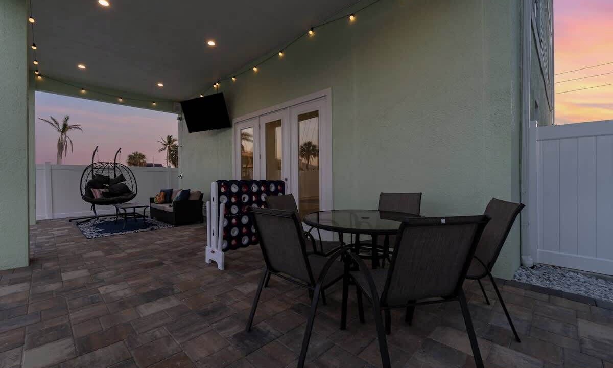 Photo of Outdoor in Mid Island