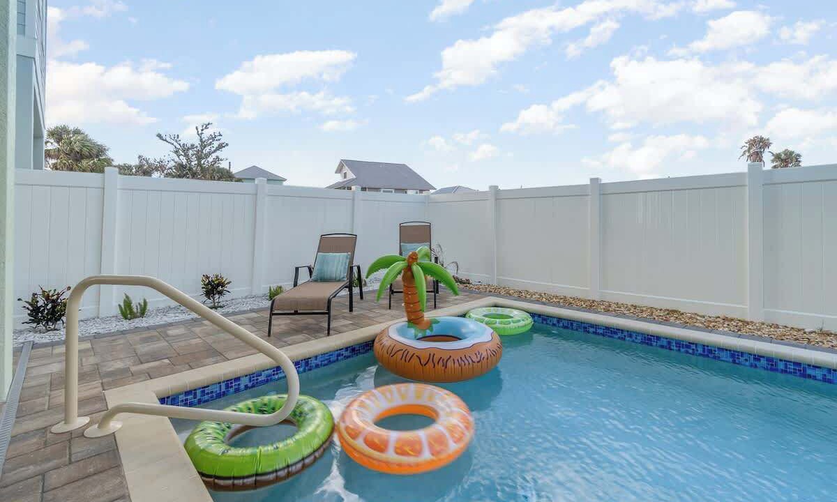 Photo of Outdoor in Mid Island