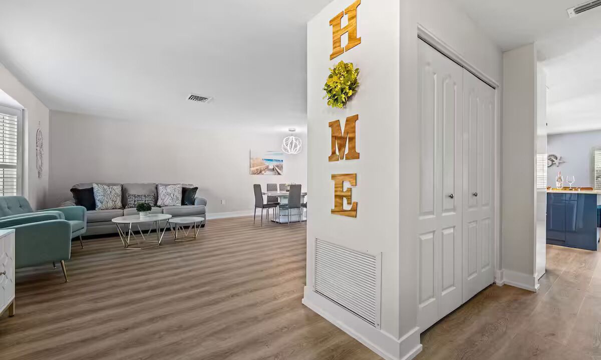 Photo of Livingroom in Laurel