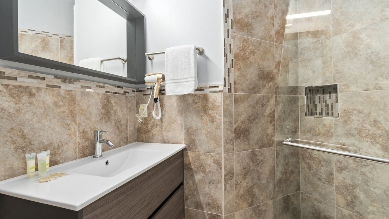 Photo of Bathroom in Port Saint Lucie