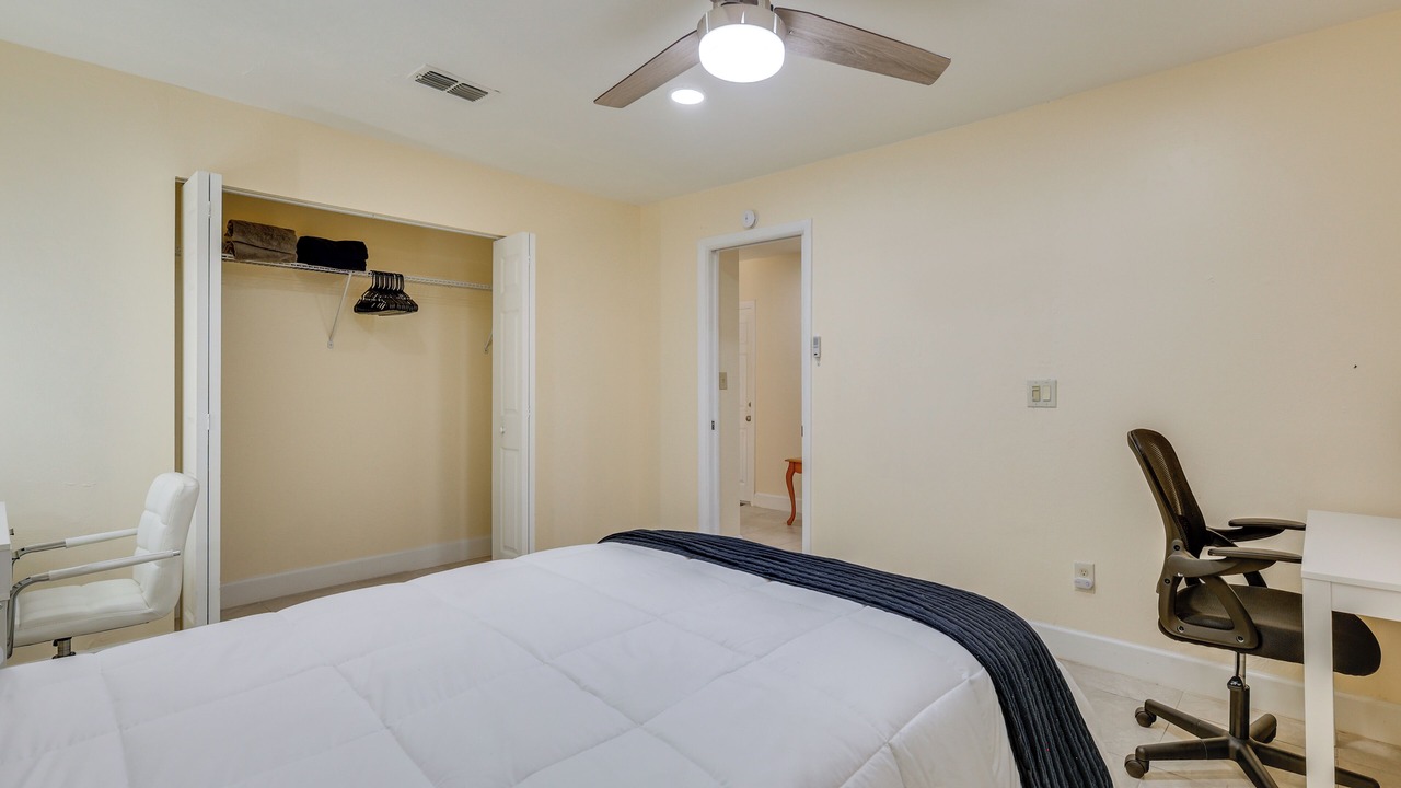 Photo of Bedroom in Joel