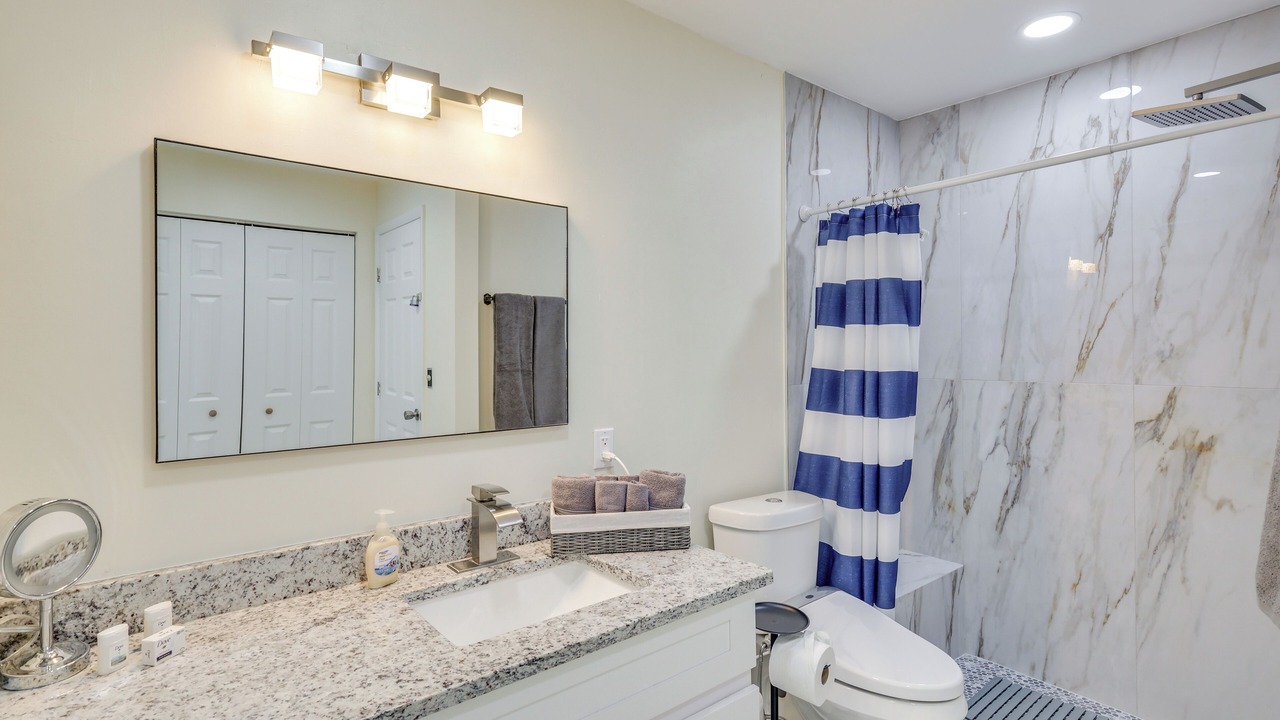 Photo of Bathroom in Joel