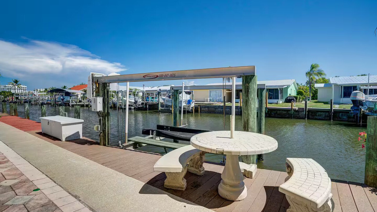 Photo of Outdoor in Hutchinson Island South