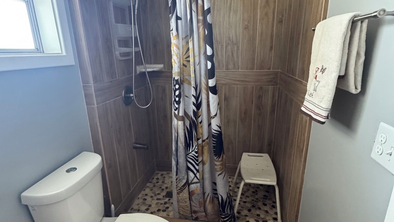 Photo of Bathroom in Buckhead Ridge