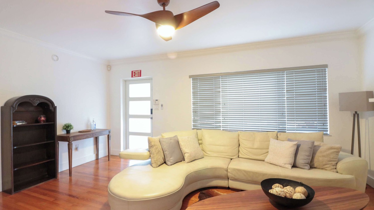 Photo of Livingroom in Northeast Miami