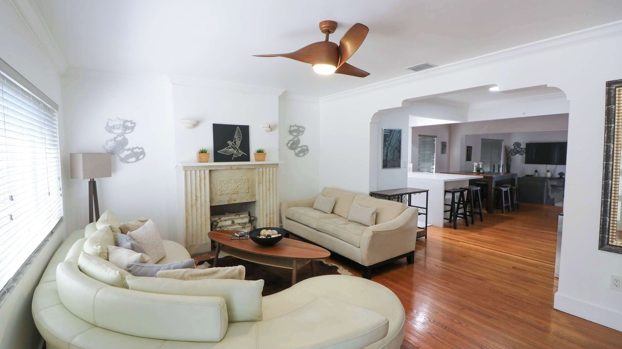 Photo of Livingroom in Northeast Miami