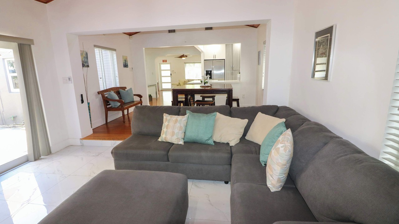 Photo of Livingroom in Northeast Miami