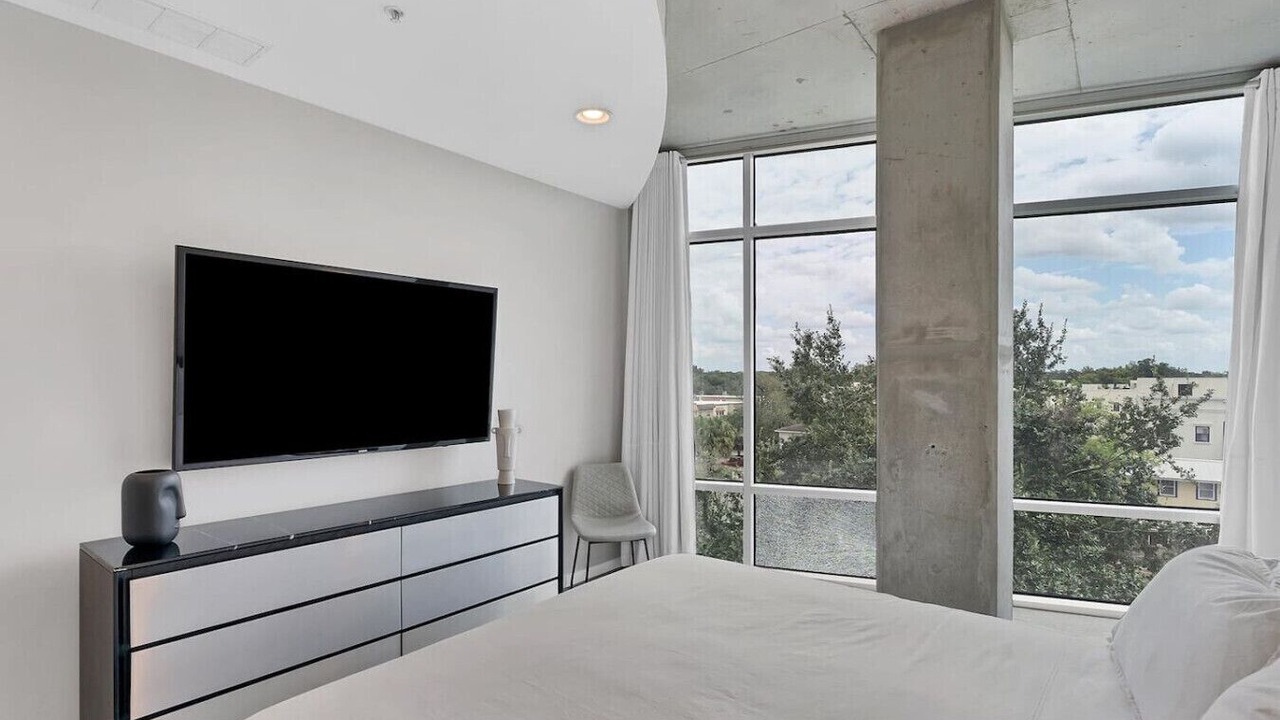 Photo of Bedroom in South Eola