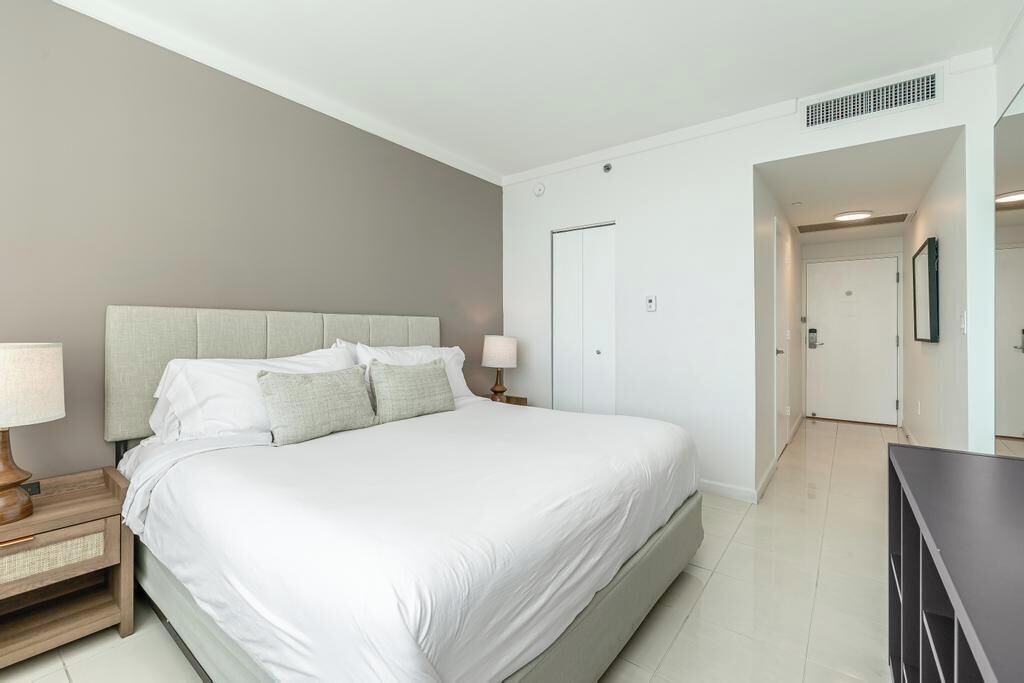 Photo of Bedroom in Coconut Grove