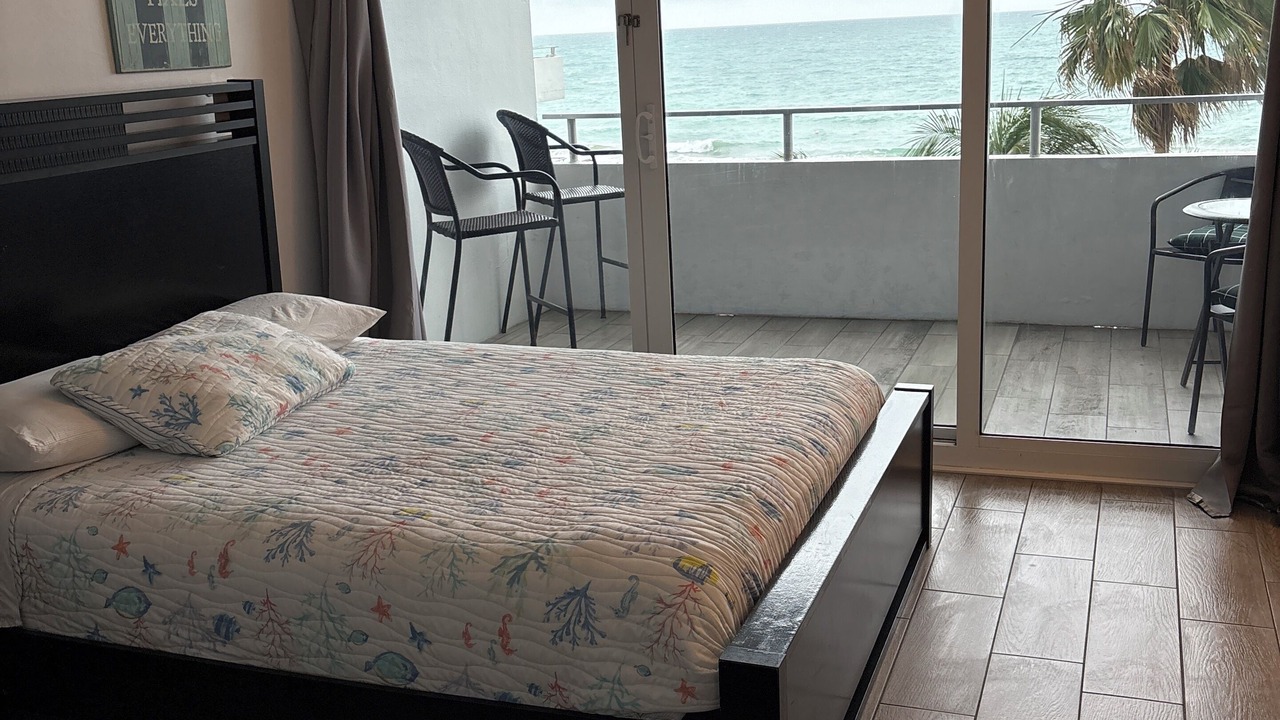 Photo of Bedroom in Galt Mile