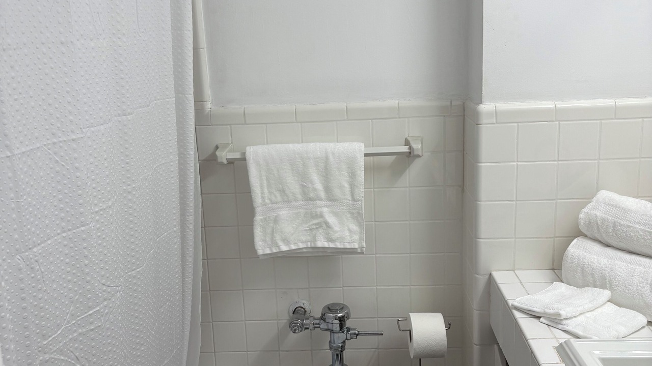 Photo of Bathroom in Galt Mile