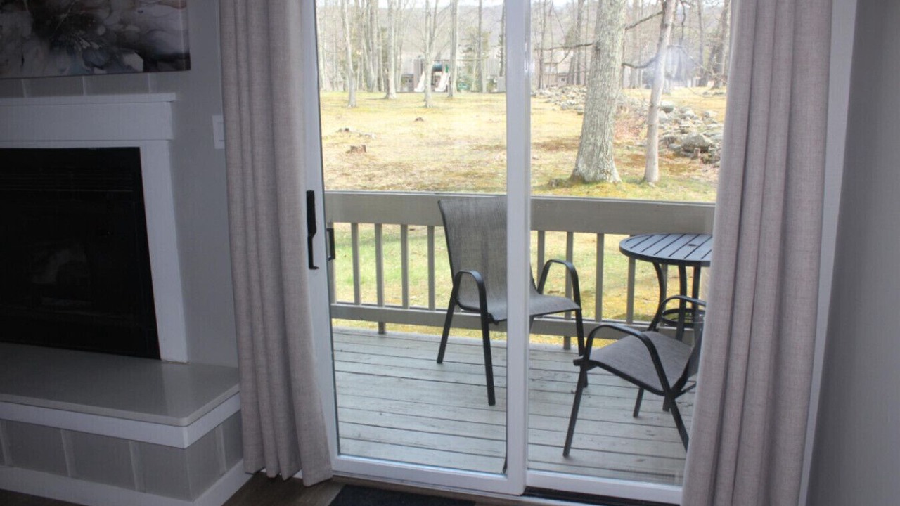 Photo of Livingroom in East Stroudsburg