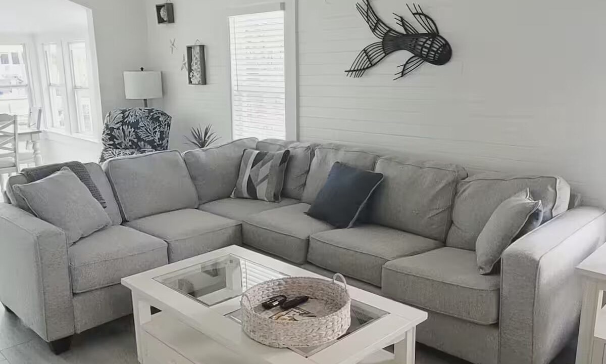 Photo of Livingroom in Fort Myers Beach