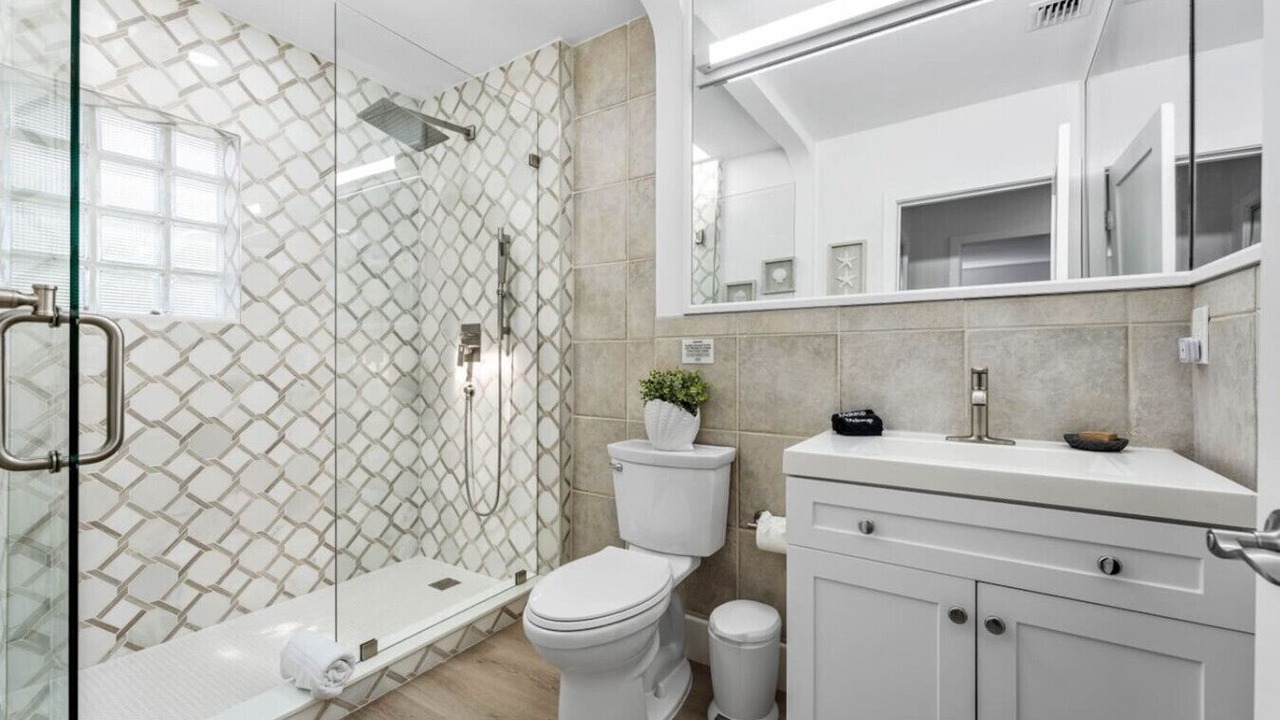 Photo of Bathroom in Juno Beach
