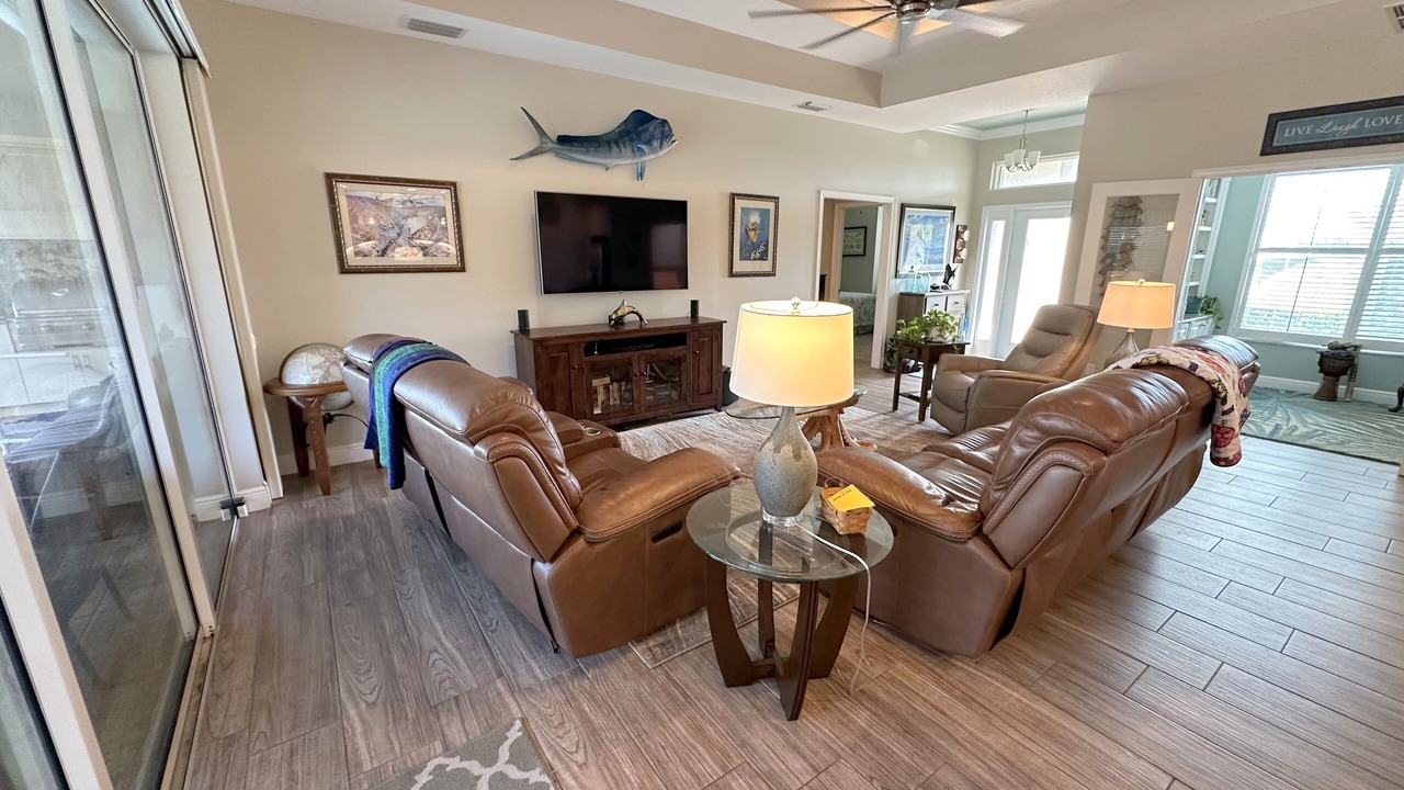 Photo of Livingroom in Long Meadow