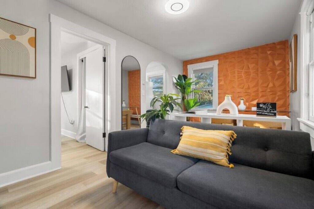Photo of Livingroom in United Central