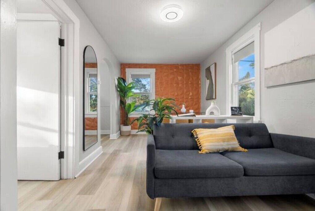 Photo of Livingroom in United Central
