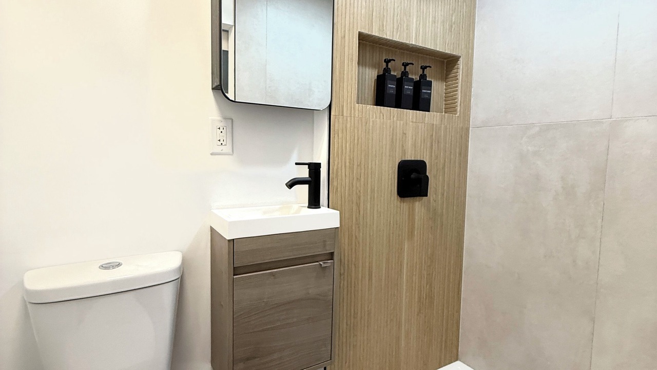 Photo of Bathroom in United Central