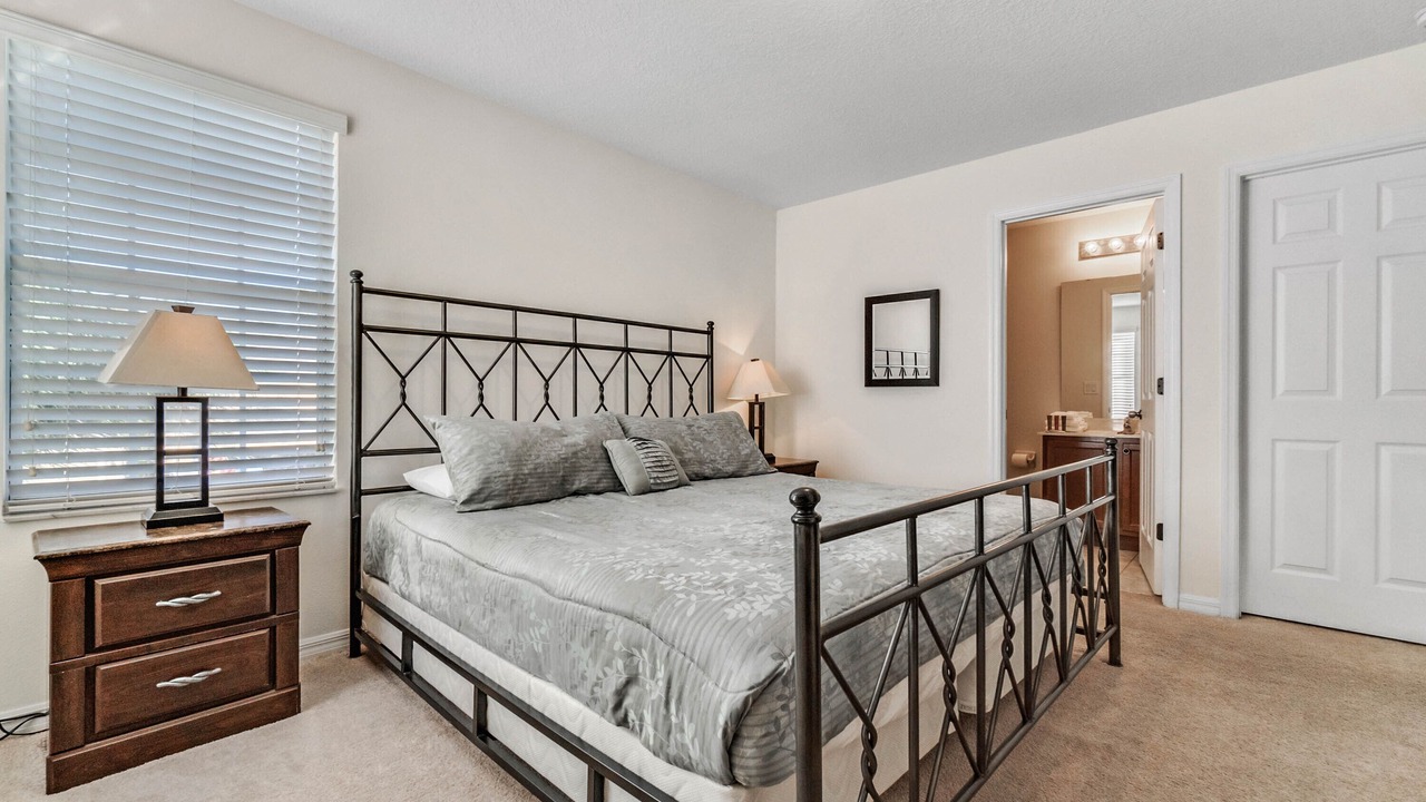 Photo of Bedroom in Veranda Palms